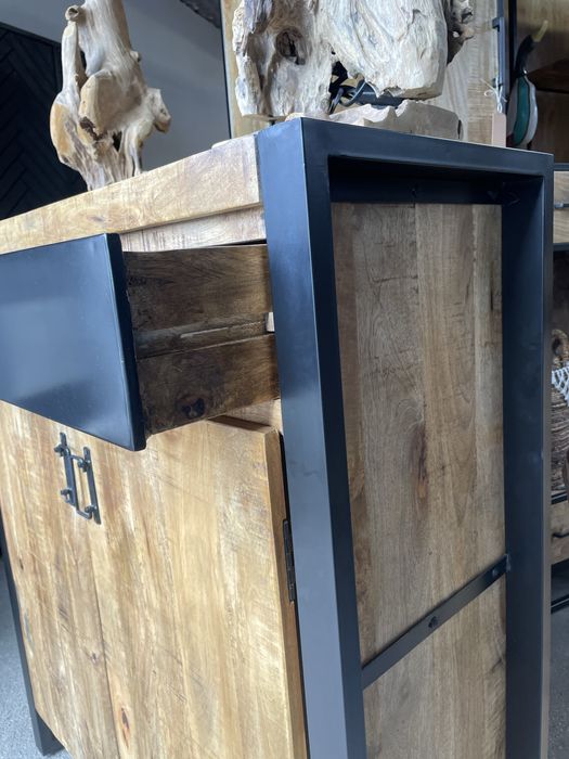 Komoda/ drewno egzotyczne/styl industialny