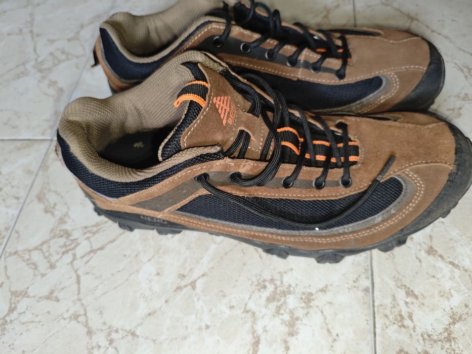 Bota Berg de Trilha ÓTIMO ESTADO