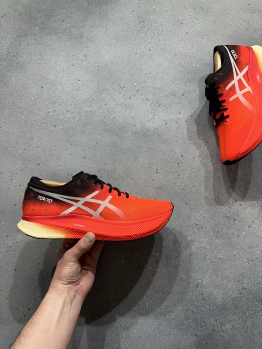 asics metaspeed sky - купити чоловіче взуття - Ціна на OLX.ua