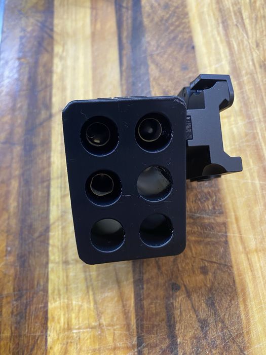 Швидкозʼємний холдер на 6 набоїв .338 на цівку