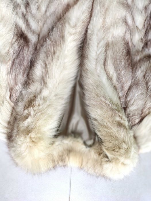 Futro z lisa polarnego