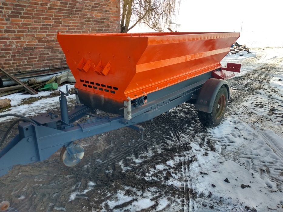 Rozsiewacz  Rcw 3 Pronar