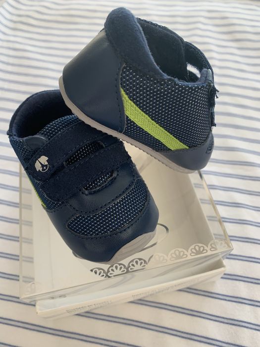 Calçado de bebé novo e/ ou semi-novo