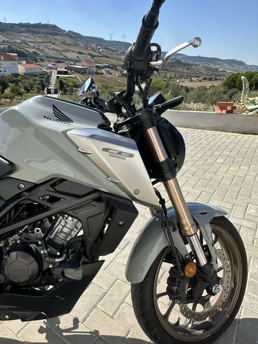 HONDA CB125R | 2022 | 8.177 KM | 15 CV | EXTRAS