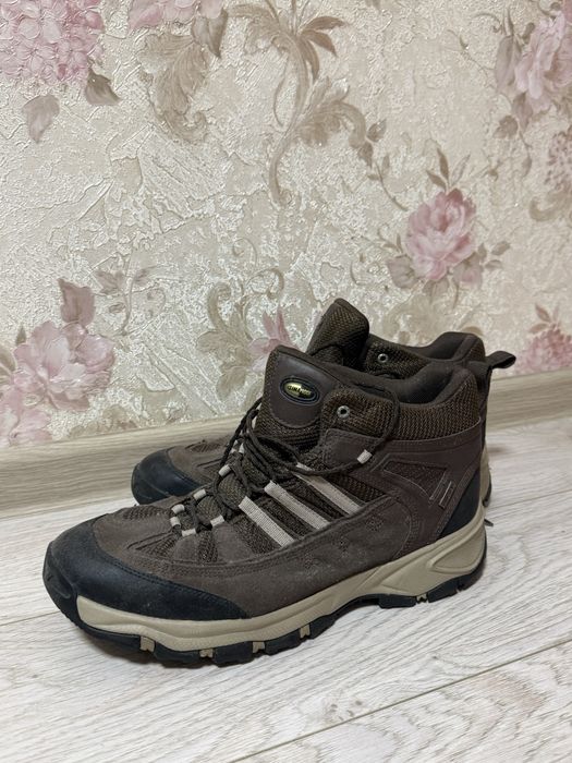 Черевики    adidas  бу, ала стан як новий