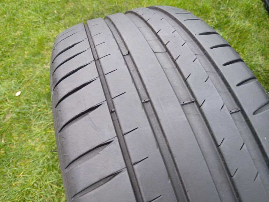 opona 235/45/18 Michelin Pilot Sport 4 1 sztuka 7mm 2021