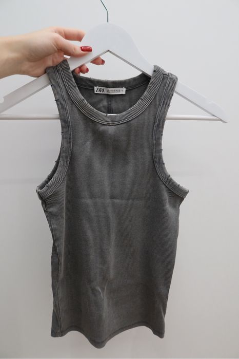 Сіра базова майка Zara у рубчик