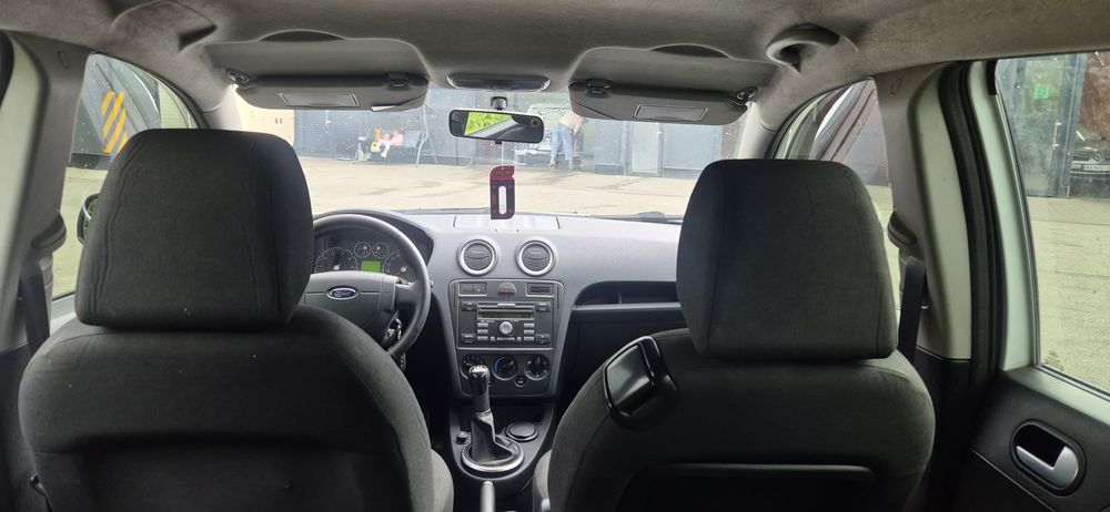 Продам Ford 1.4.