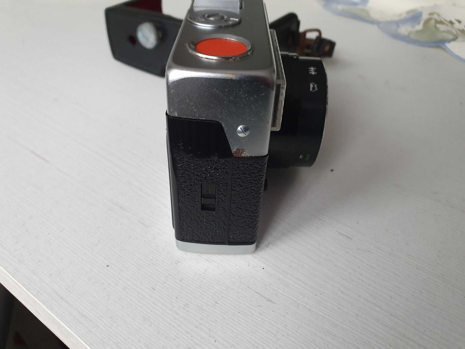 Stary zabytkowy aparat fotograficzny na klisze AGFA optima 200