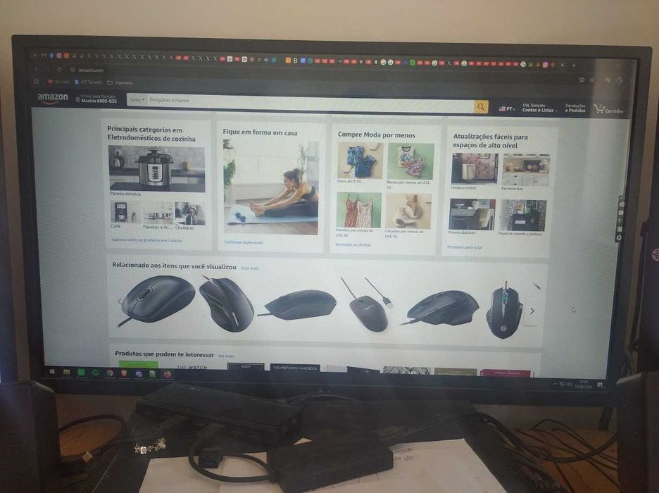 Monitores de 32 e 20 polegadas