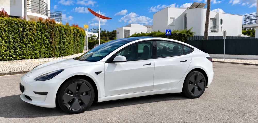 Tesla Model 3 12/2021 LFP Standard range plus