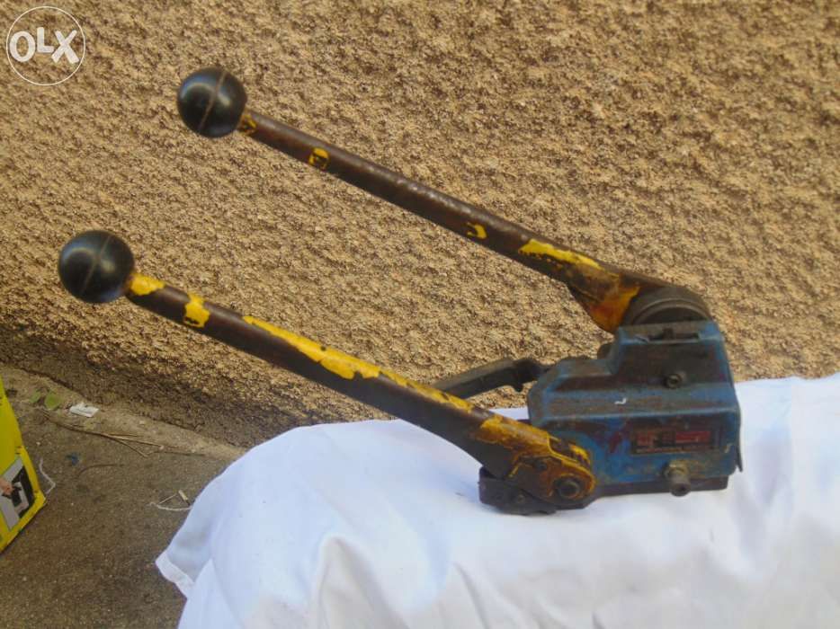 Máquina de fitas metálicas