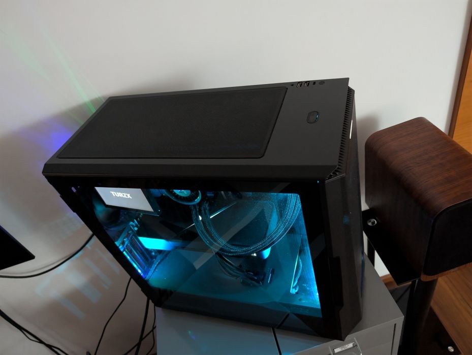 Komputer gamingowy 9800X3D RTX5090