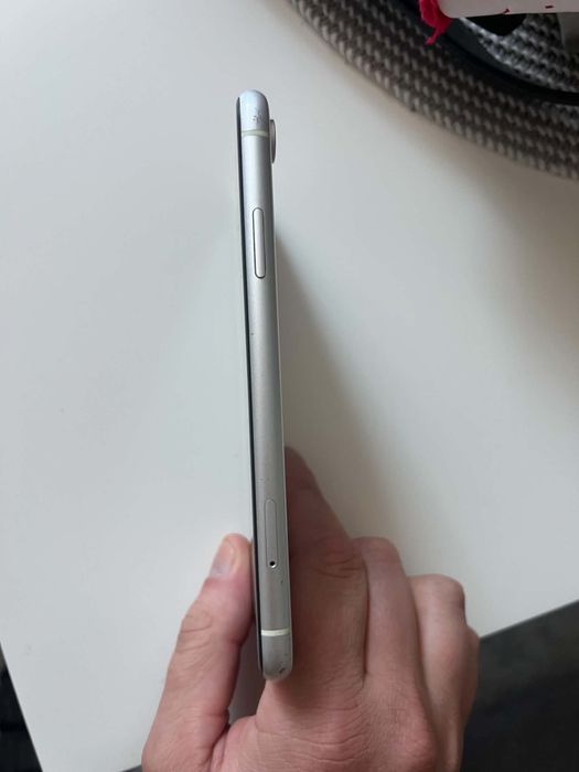 Iphone XR 128GB, 76%.
