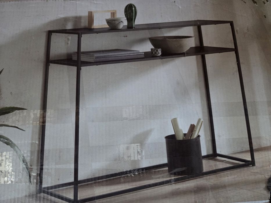 Konsola w stylu industrialnym