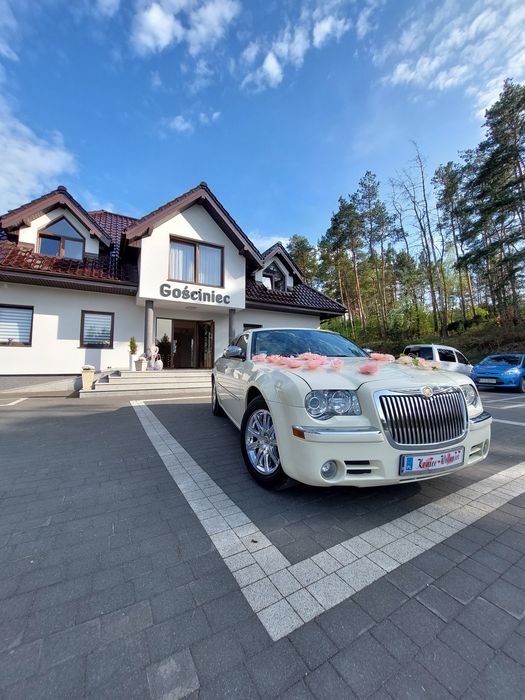 Auto do ślubu Chrysler 300  amerykański