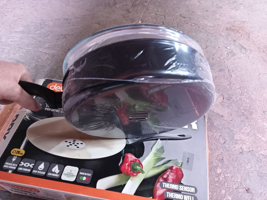 Пароварка.сковорода для приготування на пару