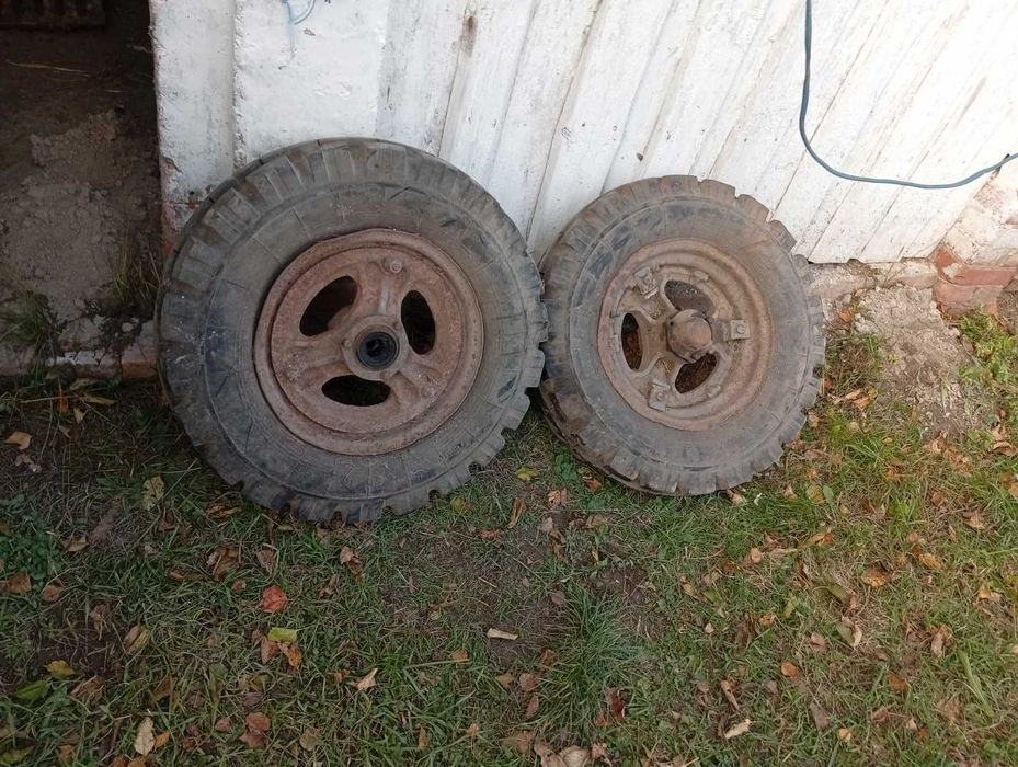 Передні колеса Т 40