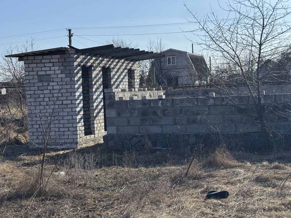 ПРОДАМ  дачу  біля річки Дніпро