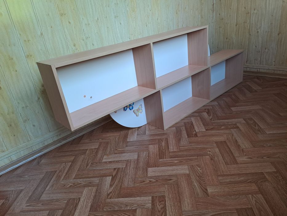 Продам подвесную полку.