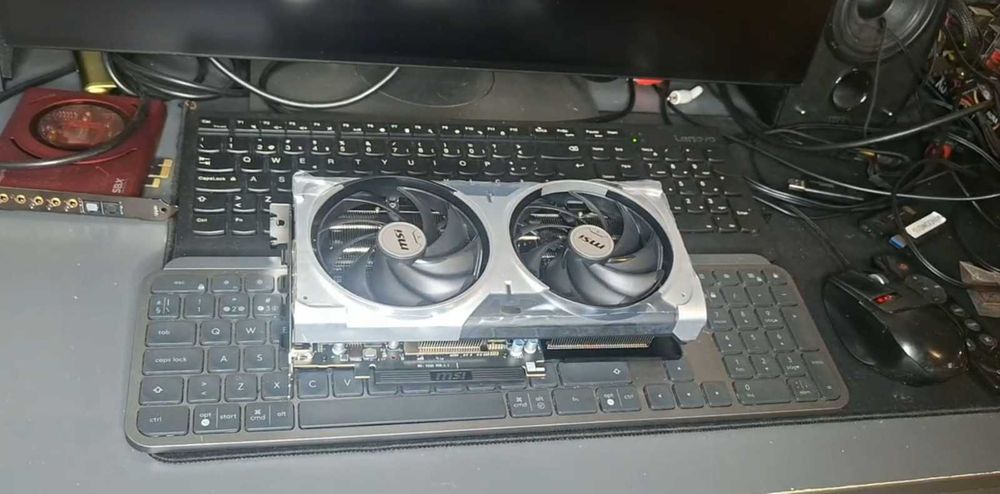 MSI RTX 5070 12GB Ventus 2x (nova selada)