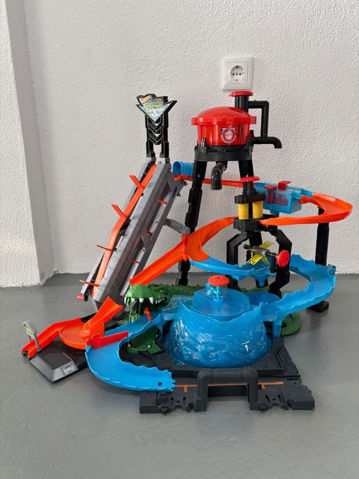 Hot Wheels Garagem lava carros