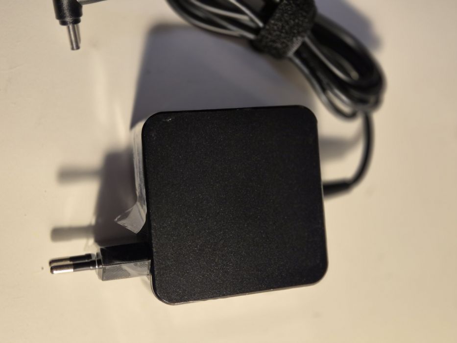 Carregador compatível com PC Portátil ASUS – Novo