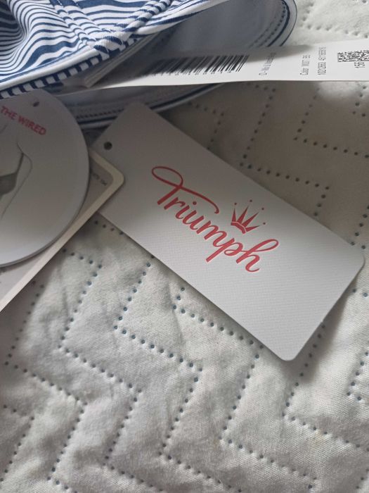 Nowy dwuczęściowy strój kąpielowy Triumph 40C
