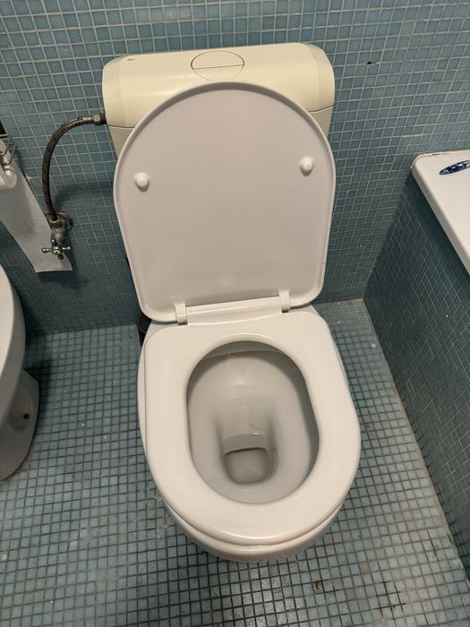 Vendo conjunto de louças  para despachar