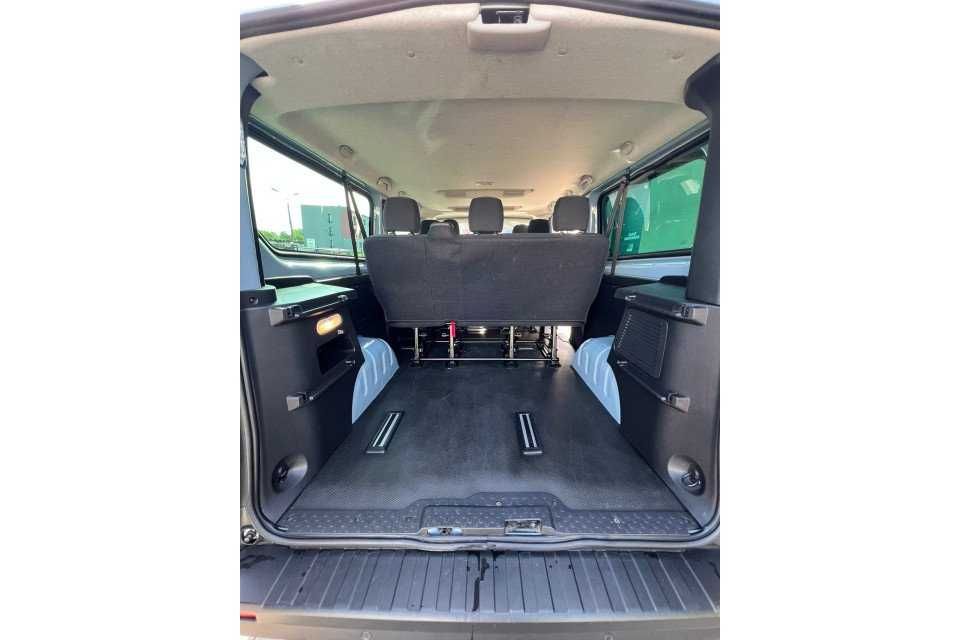 Wynajem Busy 9 osobowe wypożyczalnia busów wakacje Toyota Renault