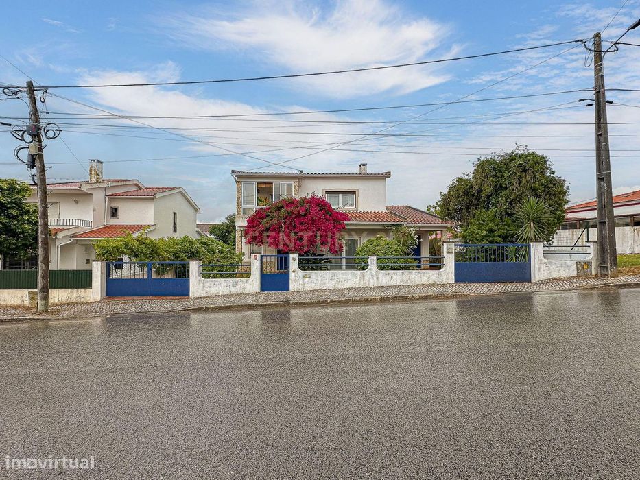 Moradia T4 no Bairro das Morenas | Caldas da Rainha