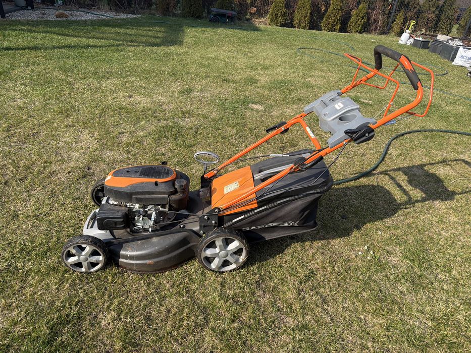 Kosiarka spalinowa z napędem do trawy Gardenix 3,6km