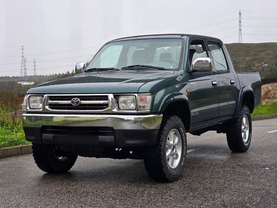 Toyota Hilux 2.4 TD LN165LSR Tracker