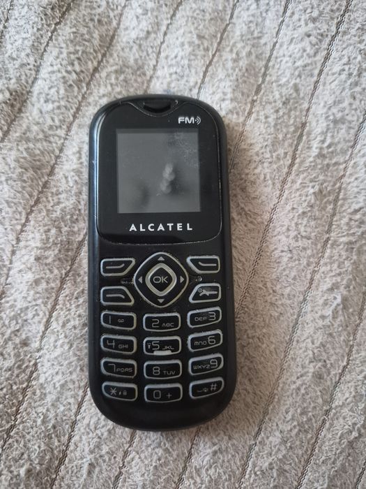Кнопковий телефон Alcatel