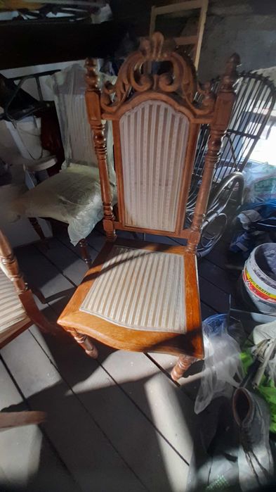 Stól antyk  plus 2 krzesla i 2 inne