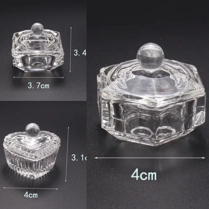 Прозрачный стаканчик с крышкой