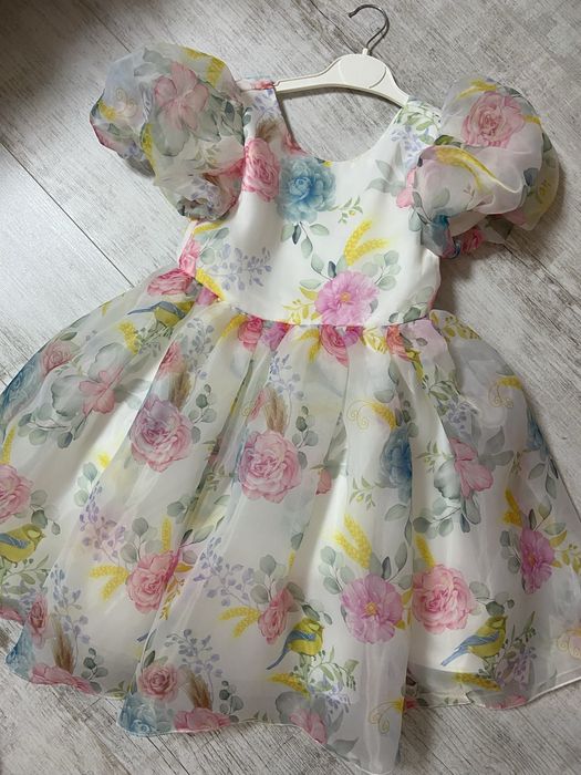 Платье на девочку