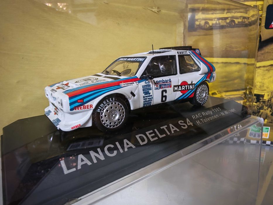 Lancia Delta S4 Martini Rally  - 1:43
