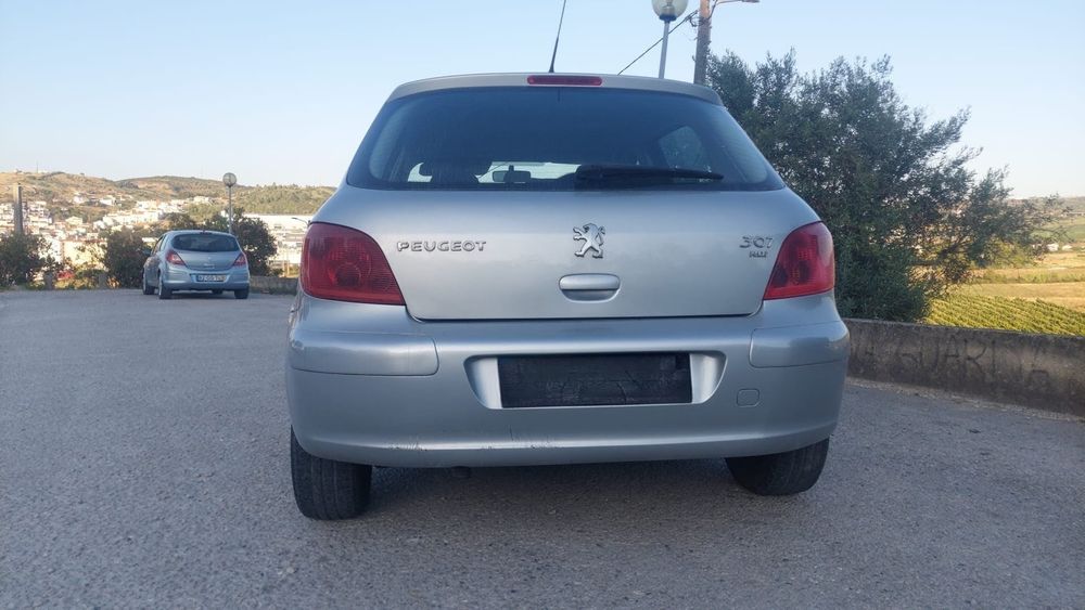 Peugeot 307 1.4 HDi Diesel | 2003 | 289.992km | 2.000€ Negociáveis