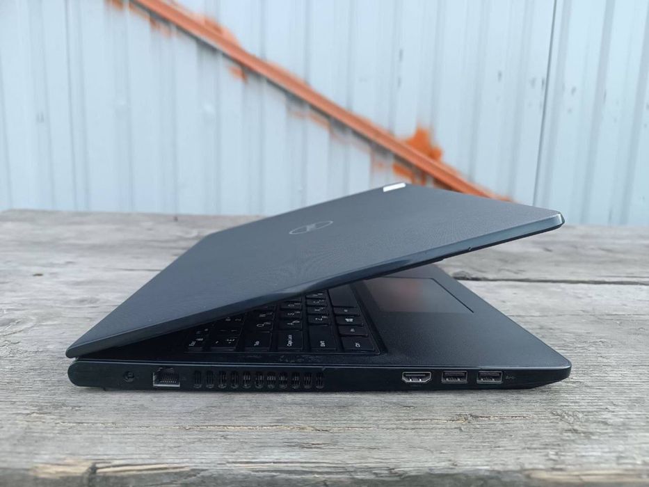 Ноутбук DELL Inspirion 15 3000 Full HD