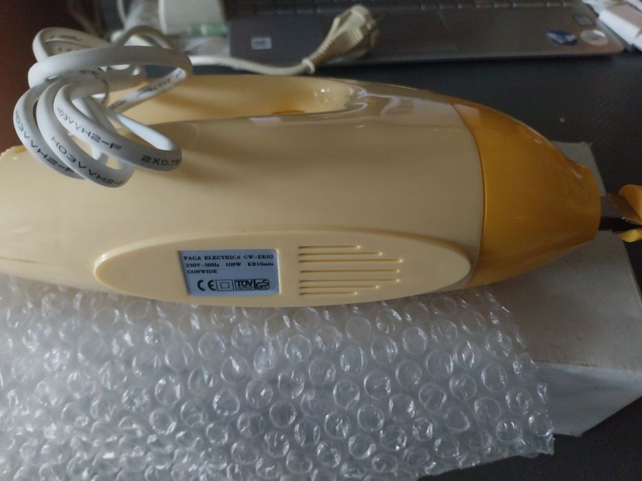 Faca electrica nova em caixa