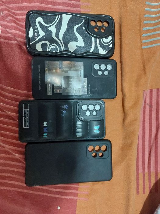 Vendo 4 capas para telemóvel Samsung a52s 5g