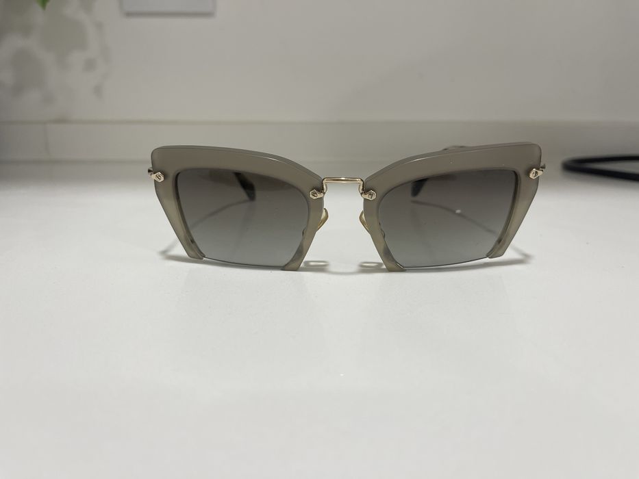 Oculos de Sol Miu Miu