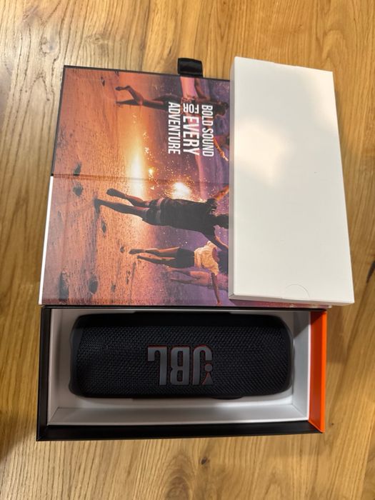 Аудіоколонка портативна JBL FLIP6 Black