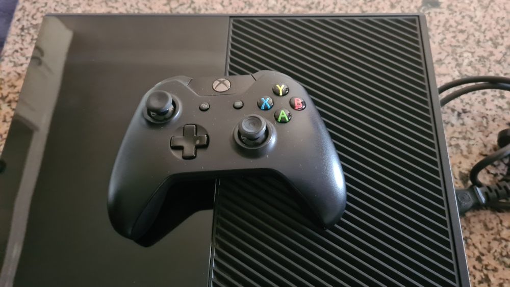 X-Box one FAT 1TB
