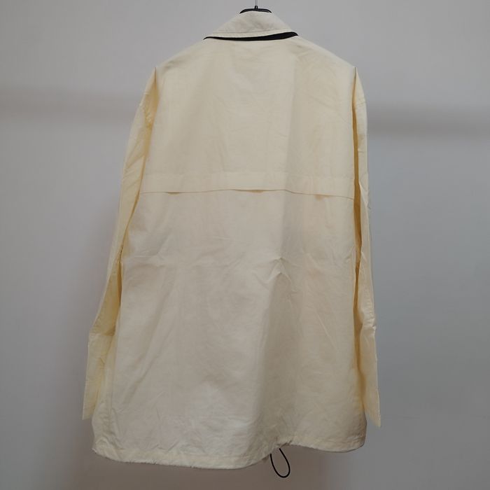 Casaco cor creme Burberry 54