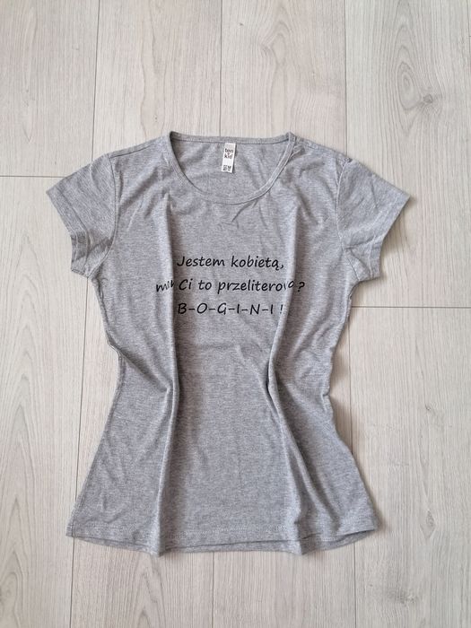 T-shirt z zabawnym nadrukiem