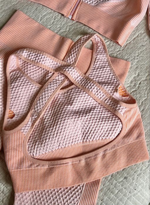 Костюм для тренувань , розмір S