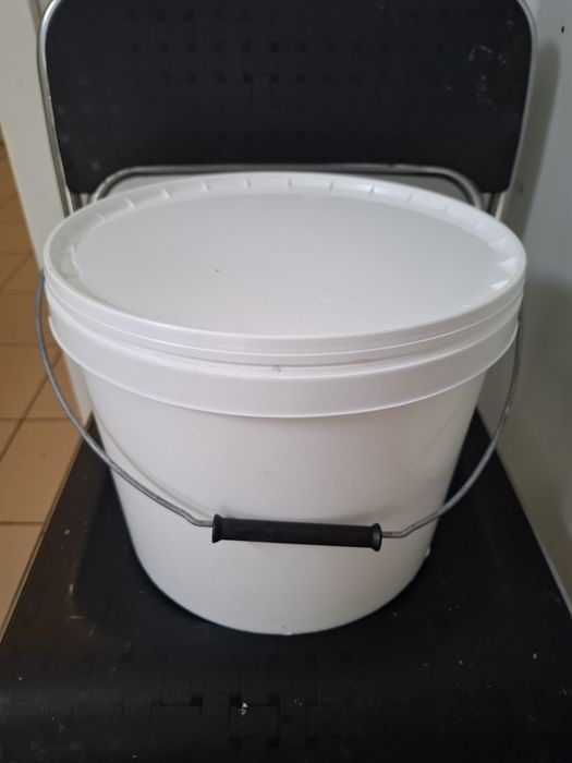 Wiaderka 10l plastikowe