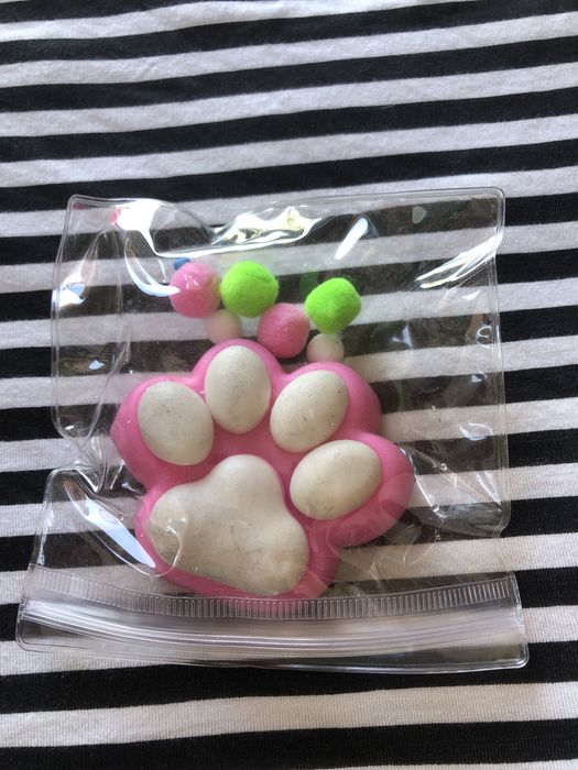 Іграшка антистрес котяча лапка таба лапка Taba Cat Paw